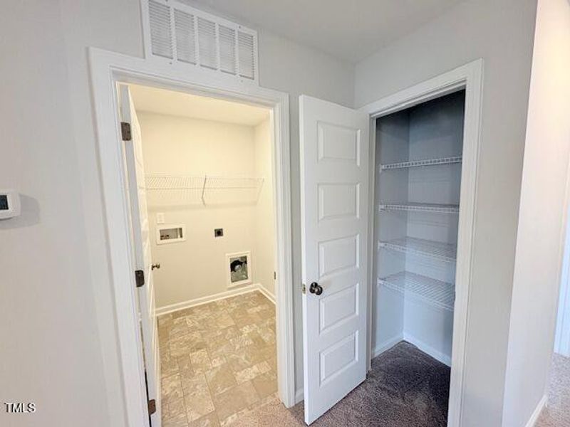 KF 412 Laundry Room & Linen Closet