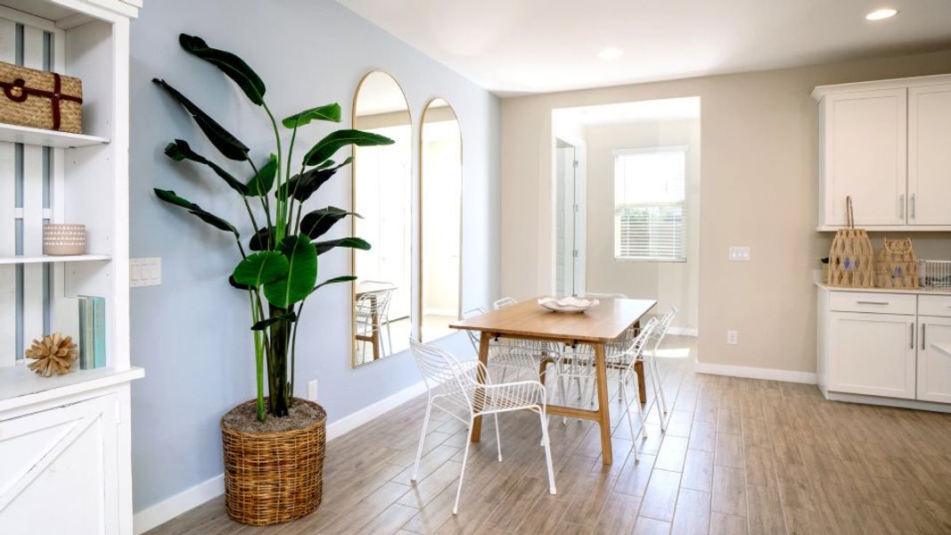 Furnished dining room image