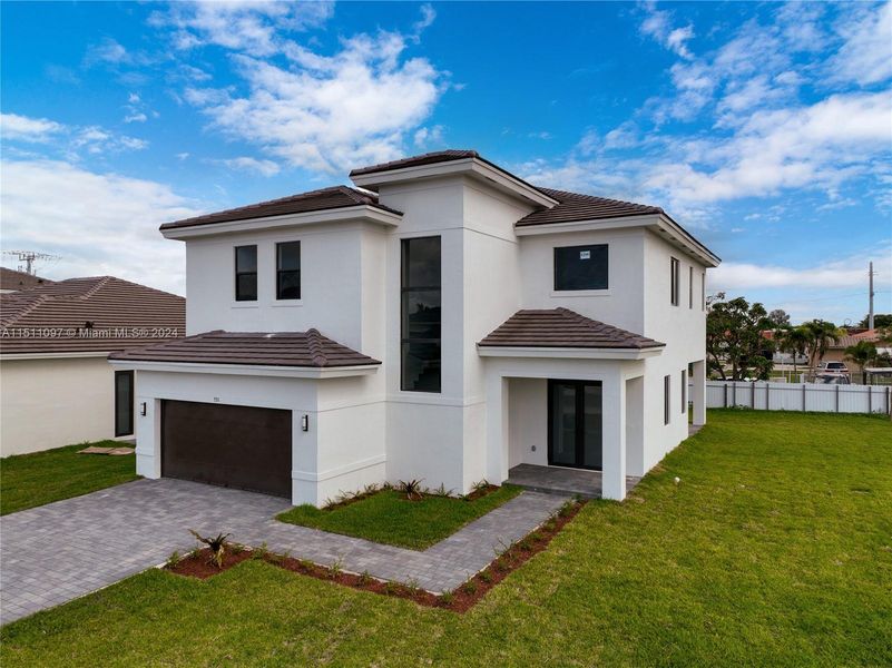New construction Single-Family house 751 Sw 102Nd Ct, Sweetwater, FL 33174 - photo