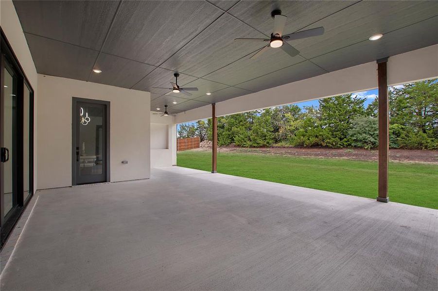 View of patio / terrace with ceiling fan