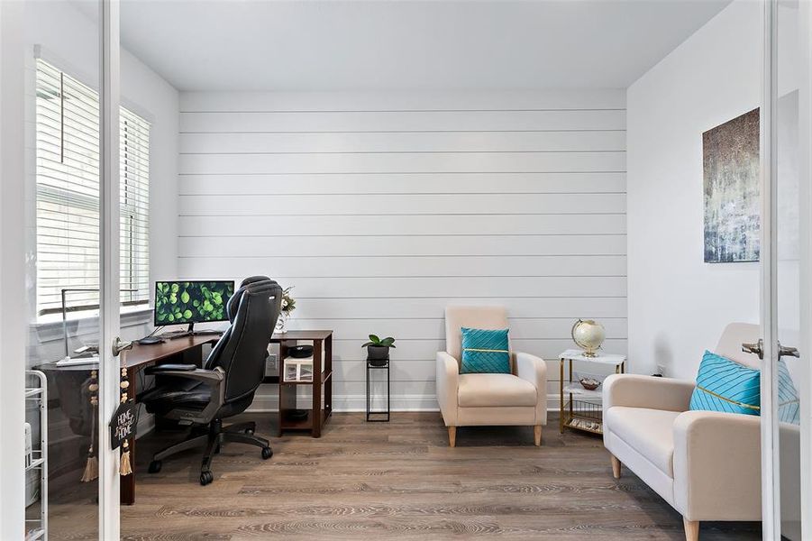 This home office/study is perfect for work at home, or as a play room for little ones.