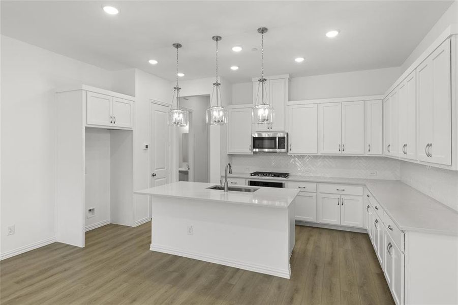 6431 Baritone  Kitchen 3