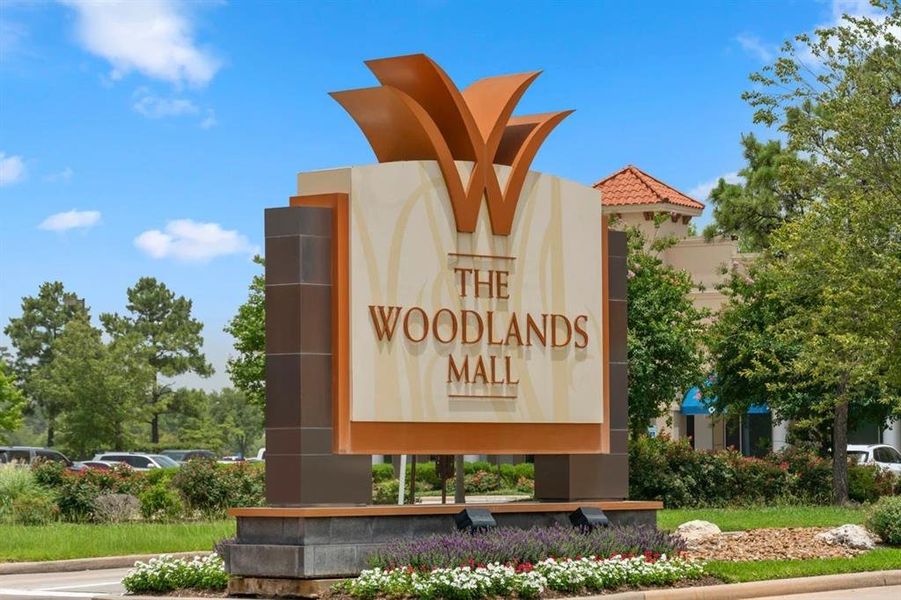 Just a short drive to The Woodlands Mall.