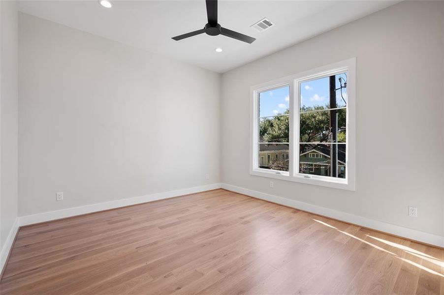 Guest bedroom