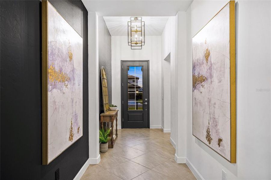 5121 Marina Basin - Grand Entryway