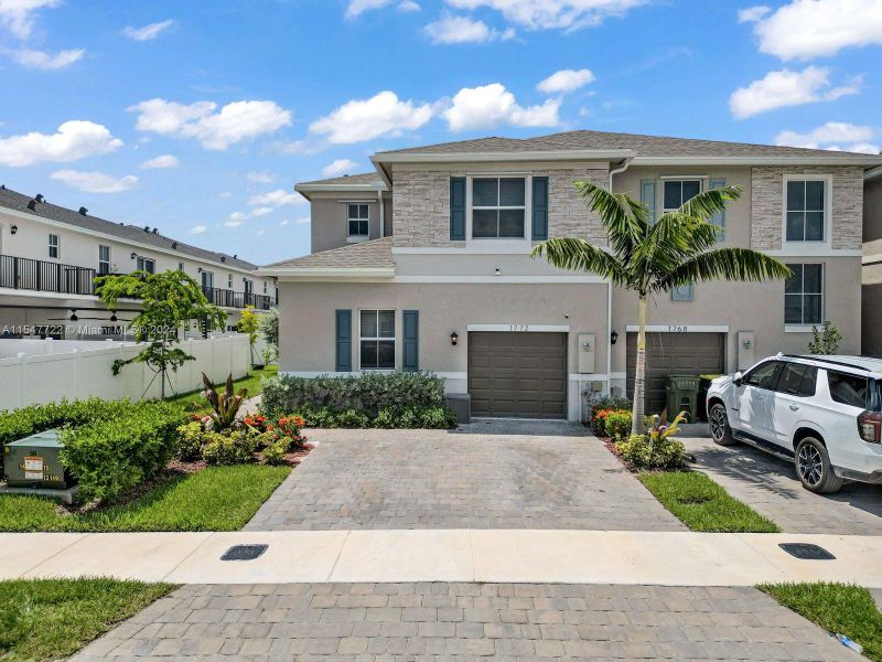 New construction Townhouse house 1772 Se 8Th Ter, Homestead, FL 33034 - photo