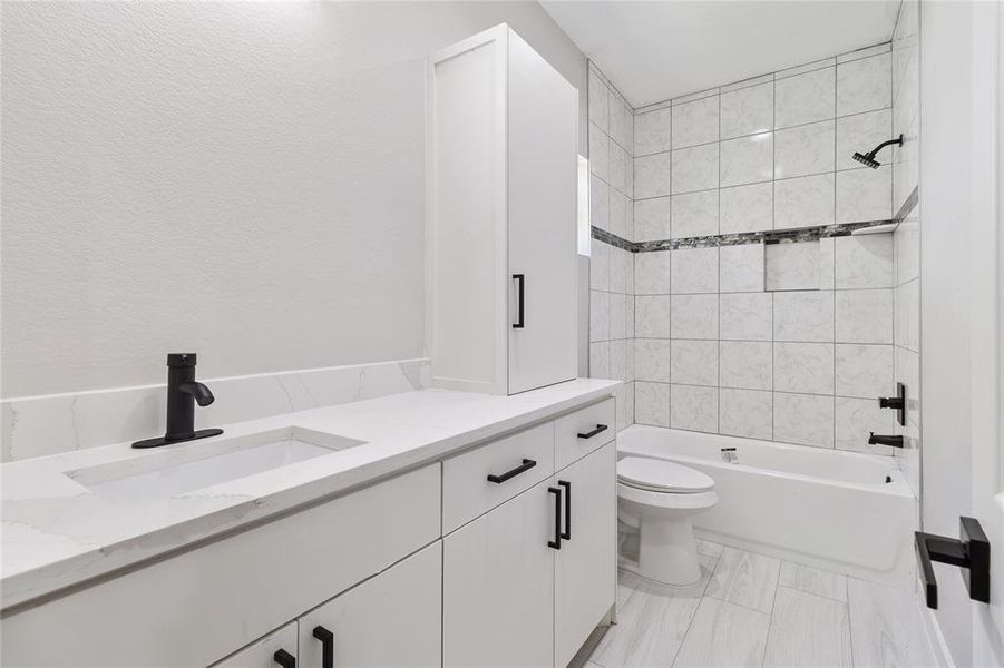 Master bath with soft close cabinets