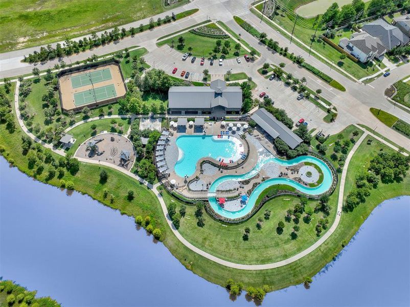 Jordan Ranch has award winning amenities including resort pool, lazy river, tennis courts, walking trails around the lakes
