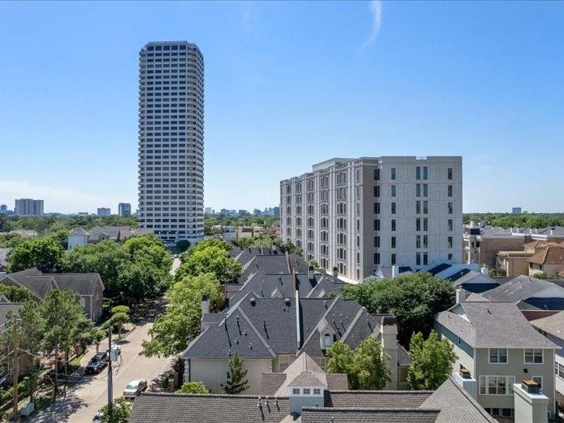 Western views of Uptown Park. Shown at approximate height of 7th Floor. Views shown may not resemble actual unit view.