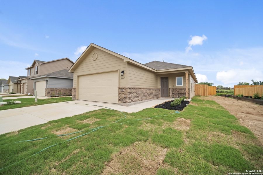New construction Single-Family house 1705 Gwen Grove, San Antonio, TX 78221 RC Ridgeland- photo
