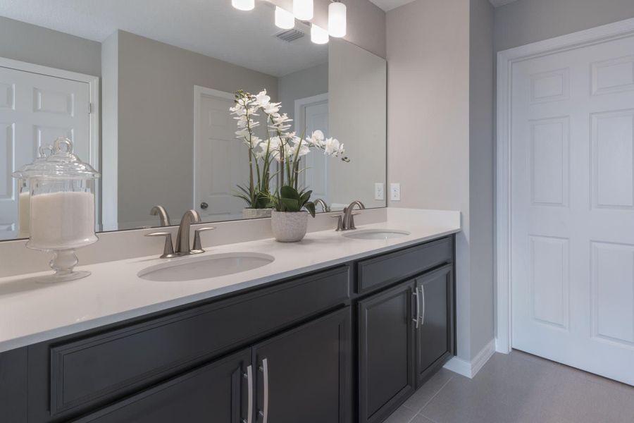 Primary Bathroom | Wilshire | New Homes in Orlando, Florida | Landsea Homes