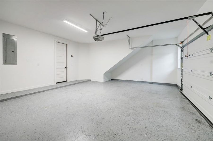 Oversize garage with epoxy floors