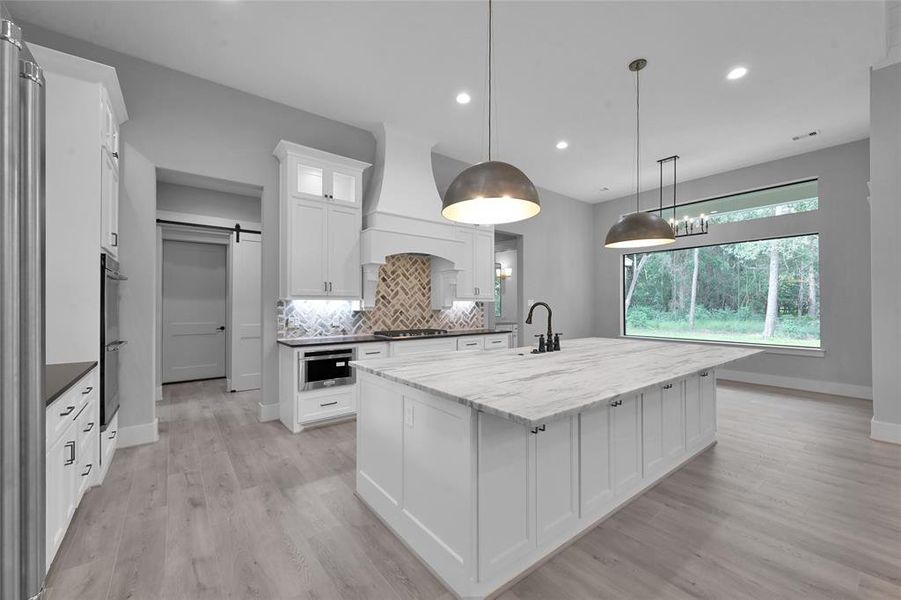 spacious kitchen area great for entertaining