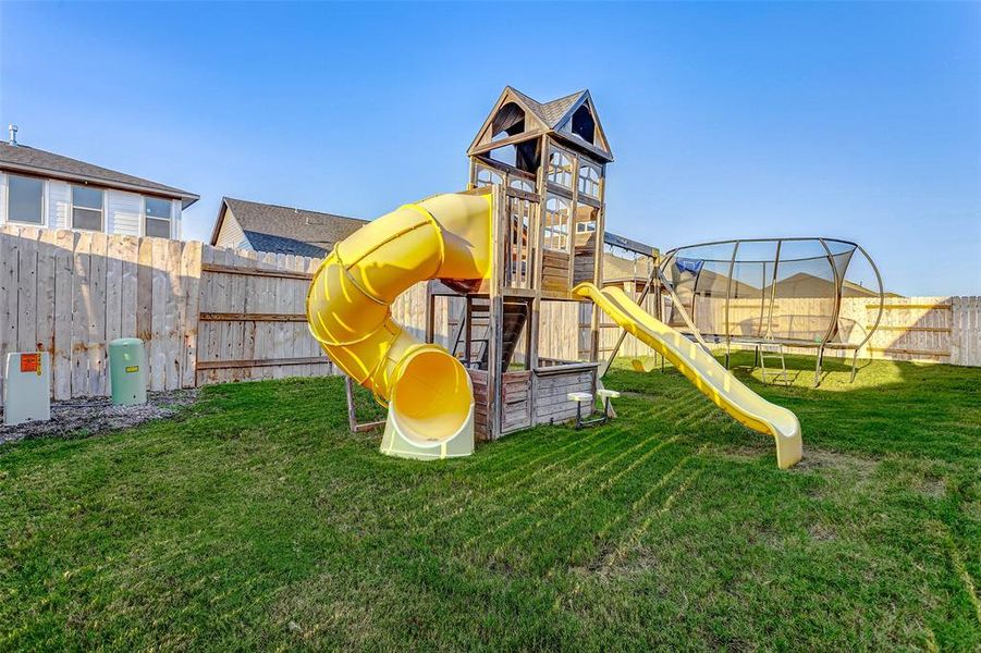 This lot offers plenty of room for year round fun on the swing set or is large enough to add a pool.