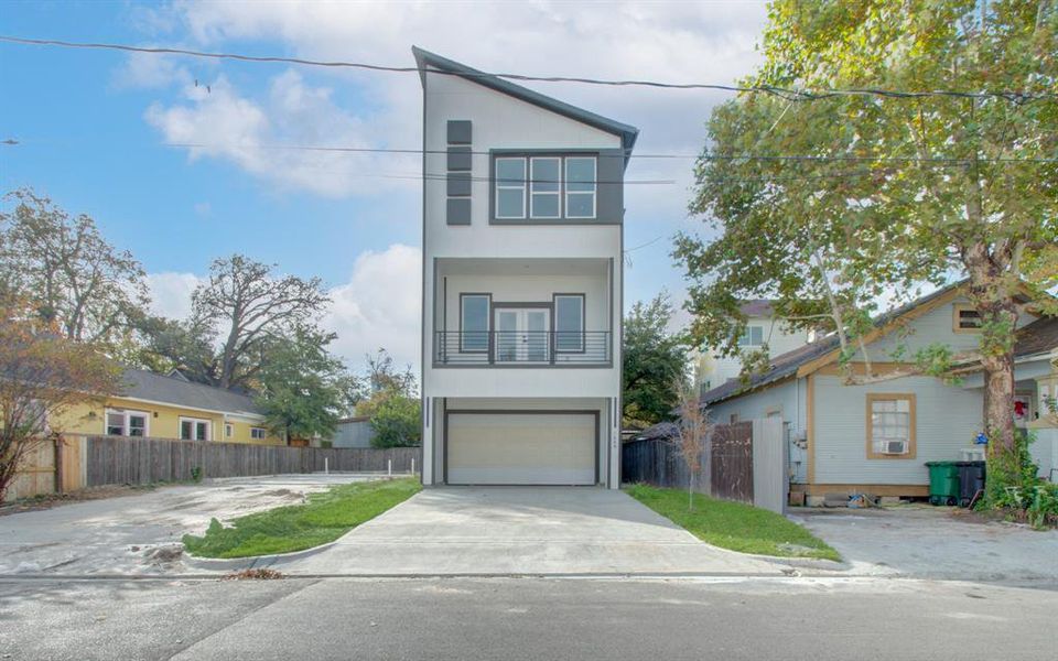 New construction Single-Family house 1509 Alamo Street, Houston, TX 77007 - photo