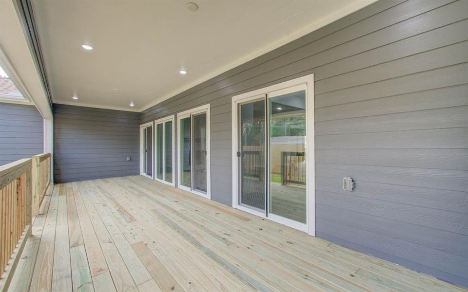 Accentuating all the details entailed in this back porch