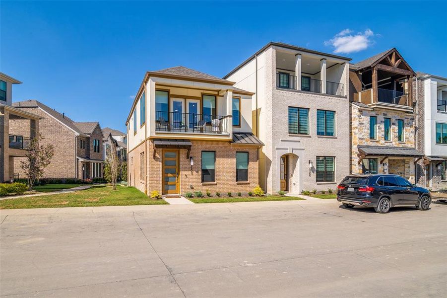 Situated on a corner lot, this home is bathed in natural light throughout, due to its unique location within highly desired Merion and Midtown Park.