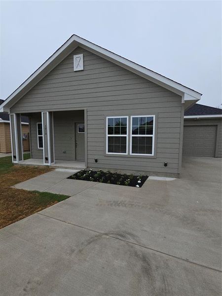 View of front facade with a garage