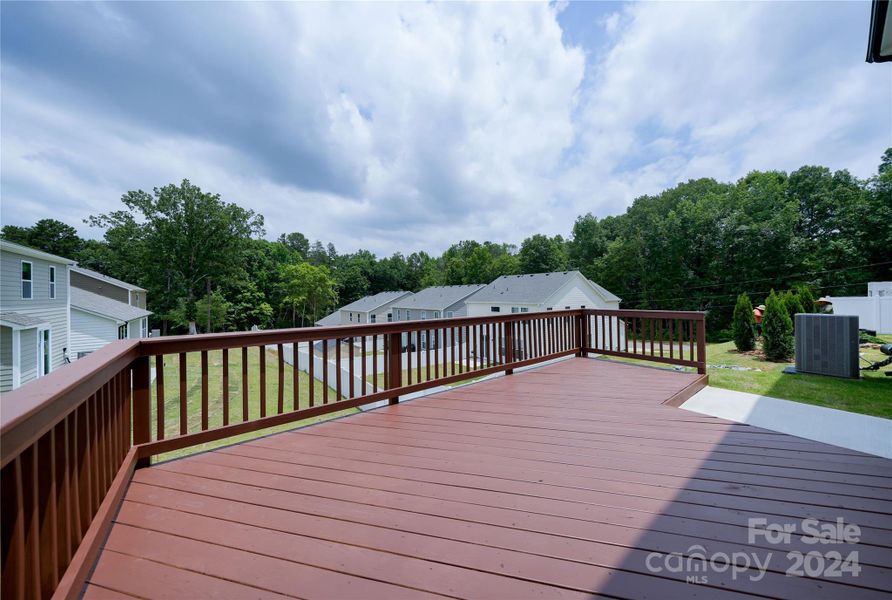 Large deck in back for entertaining.