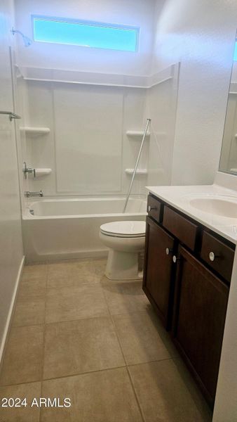 Frontera Lot 54 Bathroom