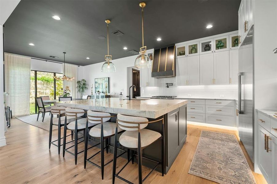 Stunning center island in kitchen