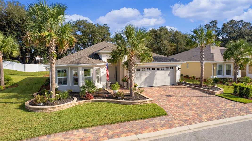 You'll LOVE this Beautiful Florida Home! Just the Right Size!