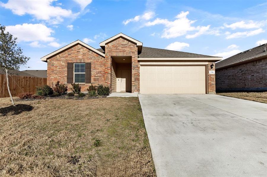 New construction Single-Family house 710 Peighton Drive, Cleburne, TX 76033 - photo