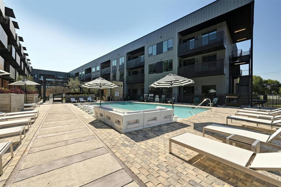 Gorgeous pool with tanning ledge.