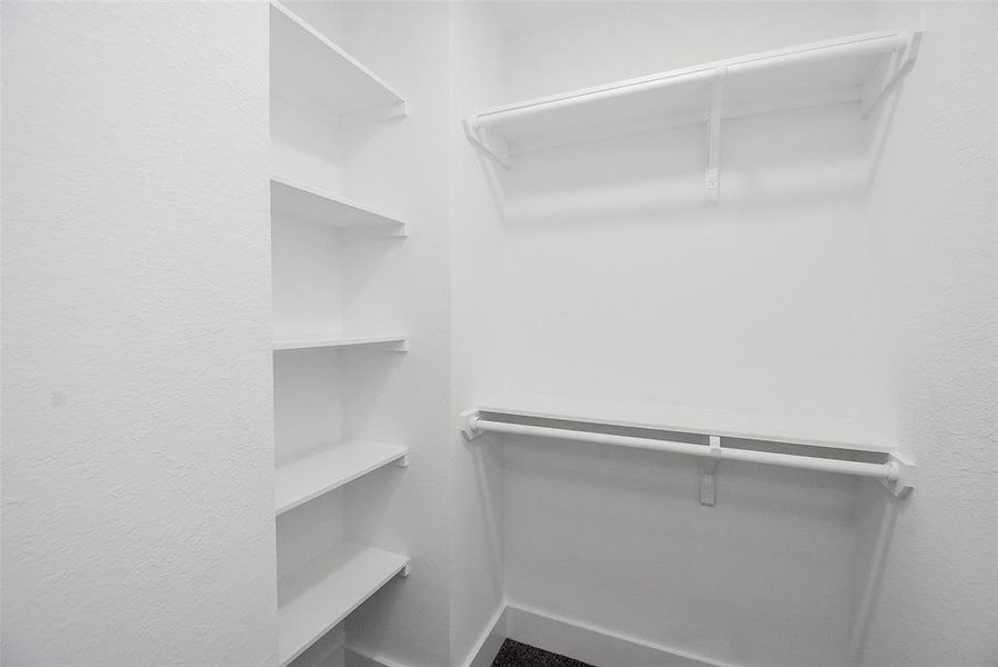 2nd bedroom walking closet