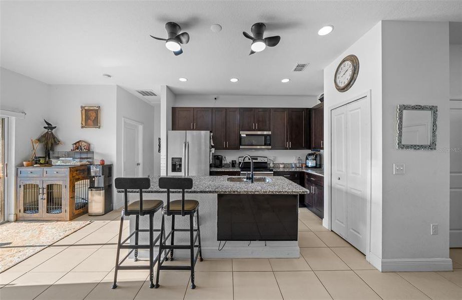 Kitchen - Breakfast Bar Island Seating