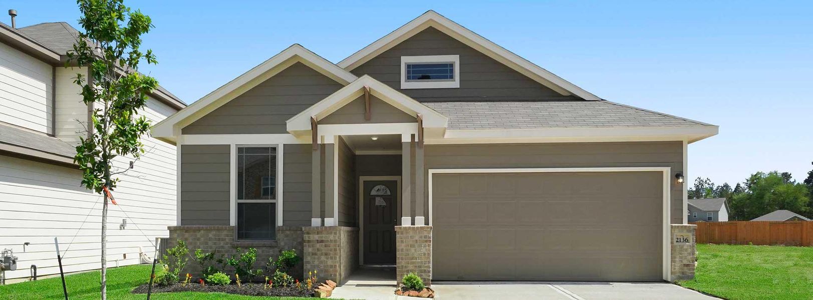 New construction Single-Family house Garner, 201 Bryan Way, Angleton, TX 77515 - photo