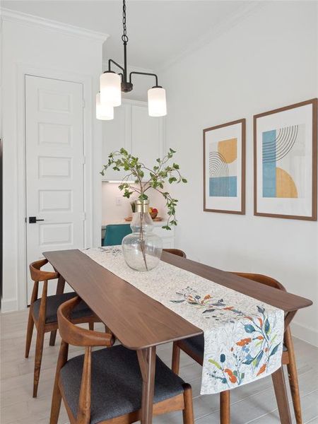 Charming dining area (*Photo not of actual home and used for illustration purposes only.)