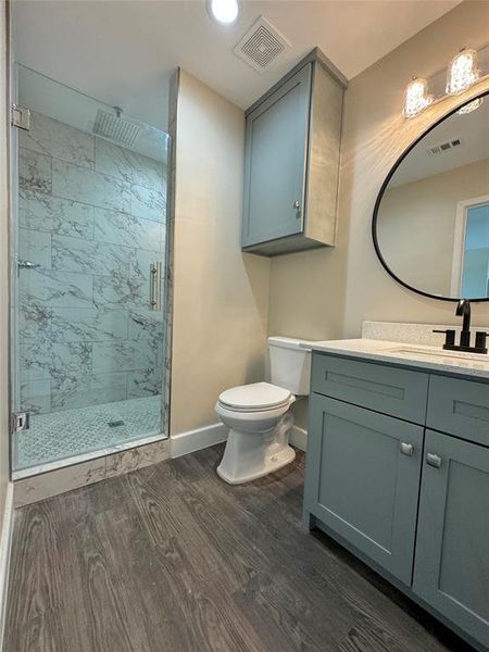 Upper level bathroom