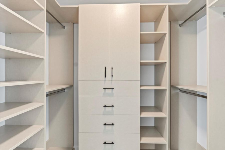 PRIMARY WALK-IN CLOSET