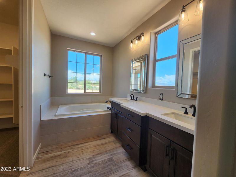 MASTER BATH 3