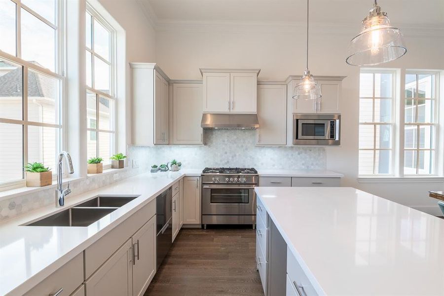 Look at that range and a double drawer dishwasher! (similar home and features)