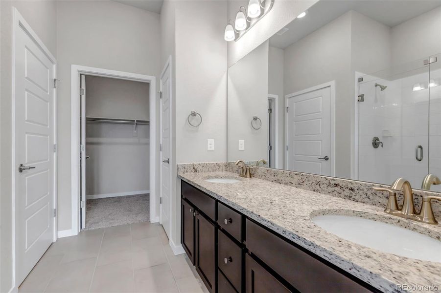 Primary Bath, 2 Sinks, Granite Counters