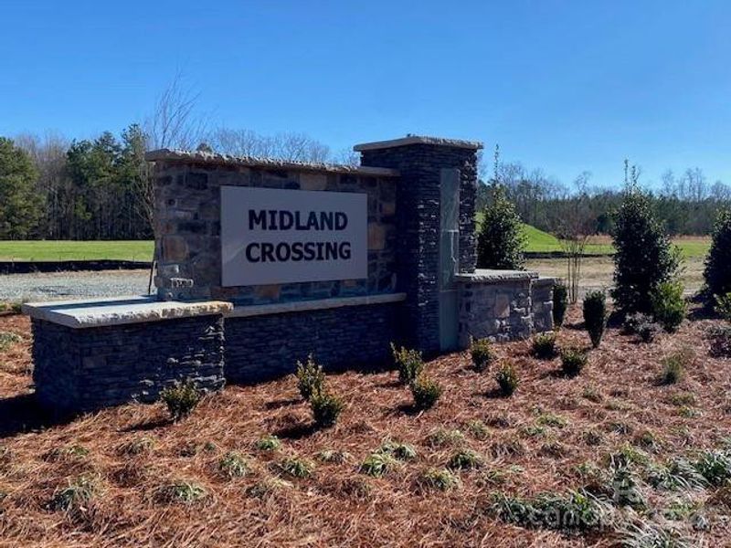 Midland Crossing Entrance