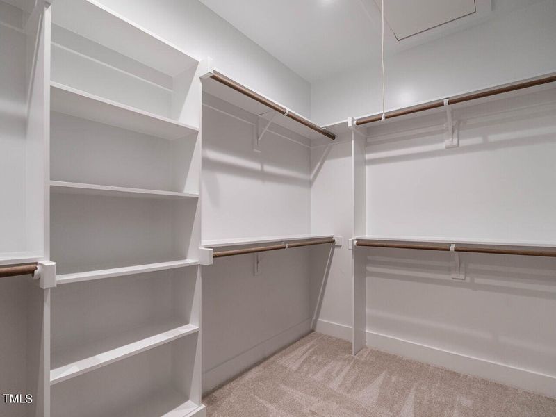 026-1280x960-primary-closet