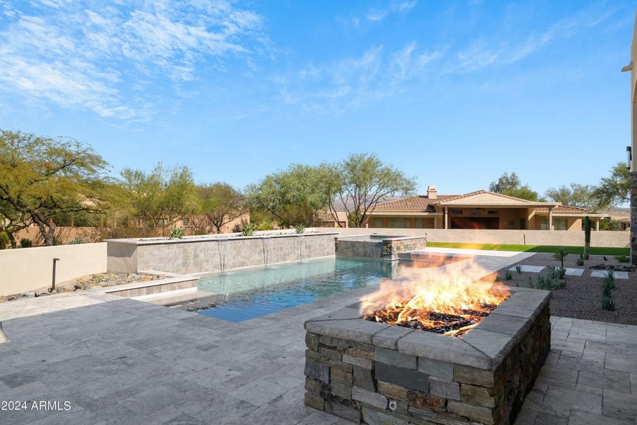 Firepit and pool