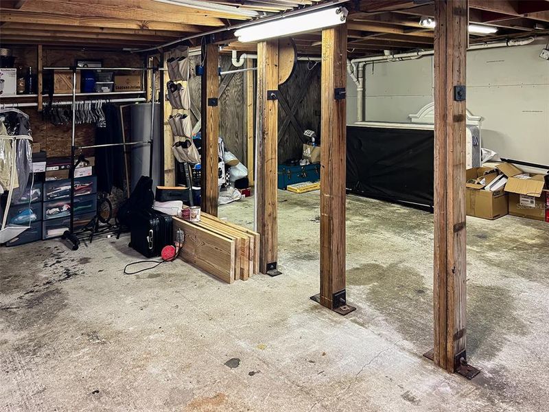 2 car garage/storage under apartment