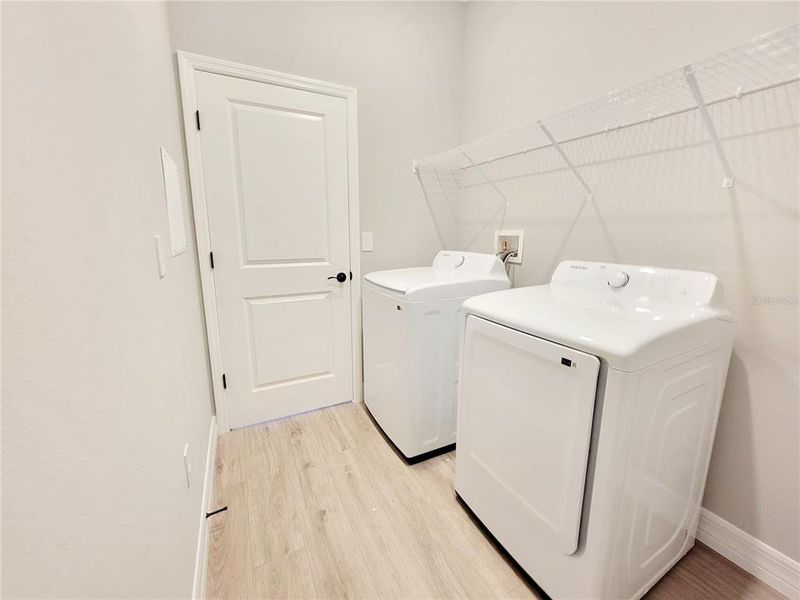 WASHER & DRYER INCLUDED