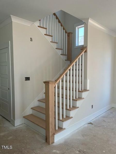 STAIRCASE - LOT 2