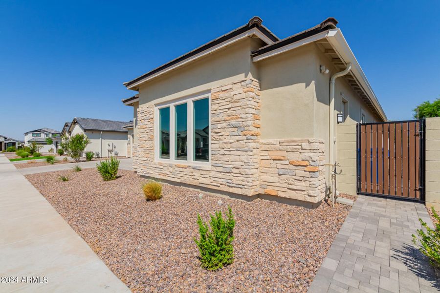 Paver Walkway to Side Yard