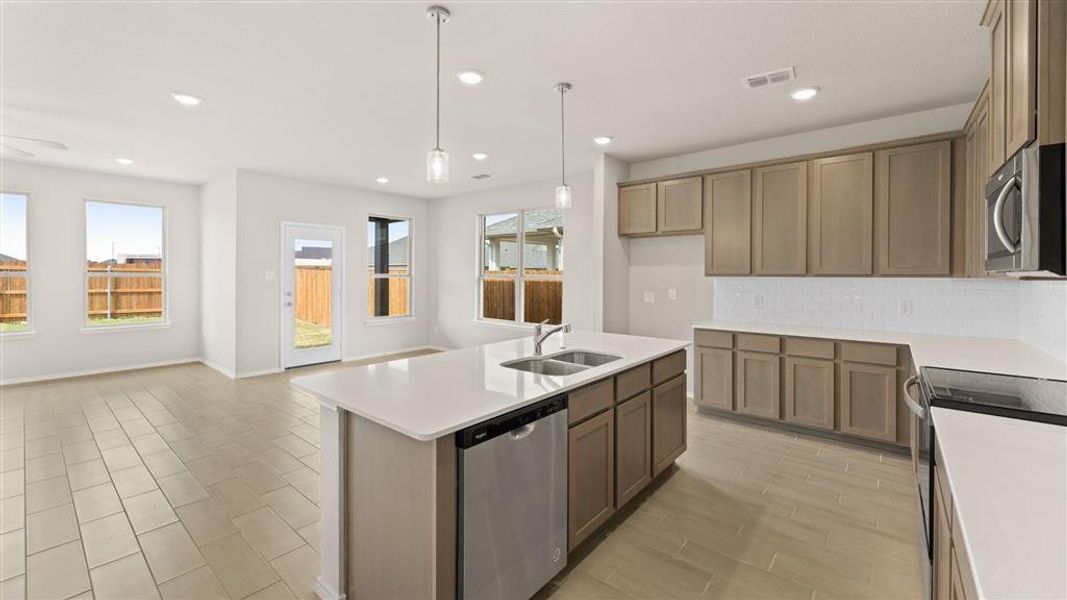 Kitchen Island Overlooking Breakfast Nook