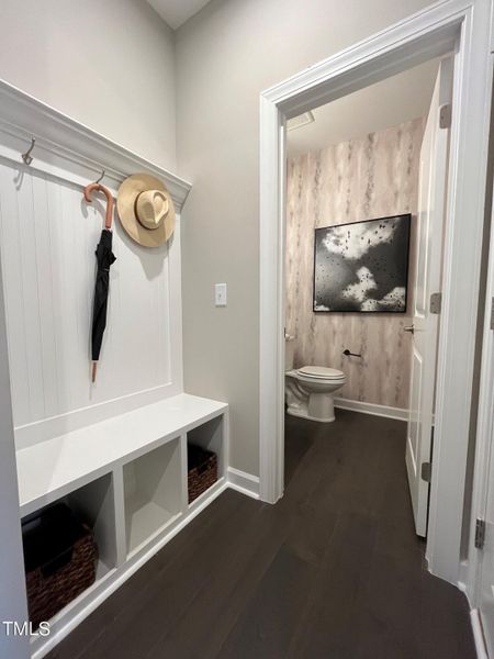 Barlow model drop zone & powder room