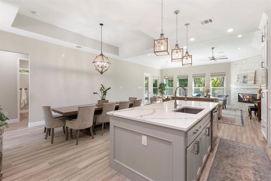 Notice the ceiling detail over the dining area and living room which gives interest and pizzazz.