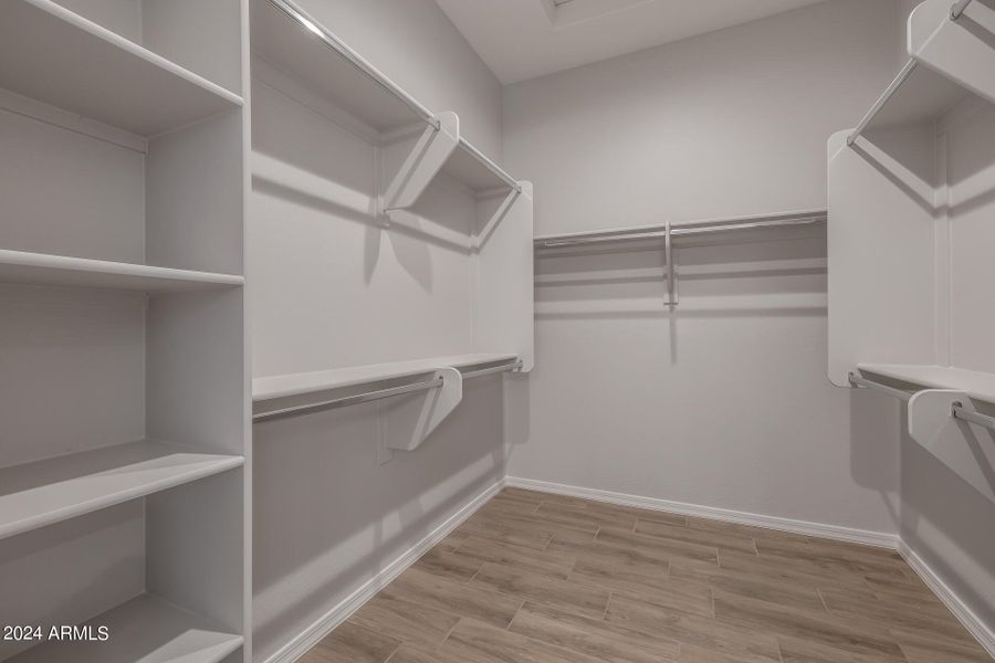 Main Bed closet