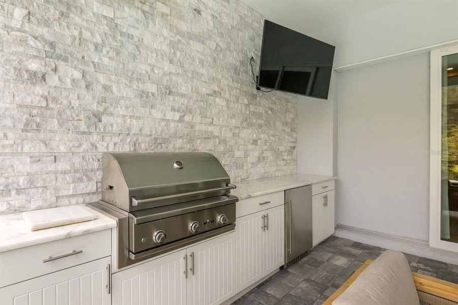 Outdoor Kitchen with Stone Feature Wall