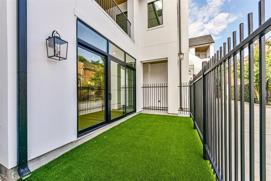 Front Courtyard Area features Artificial Turf